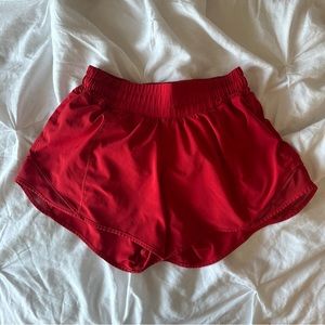 Lululemon Low-Rise Hotty Hot 4” | Red